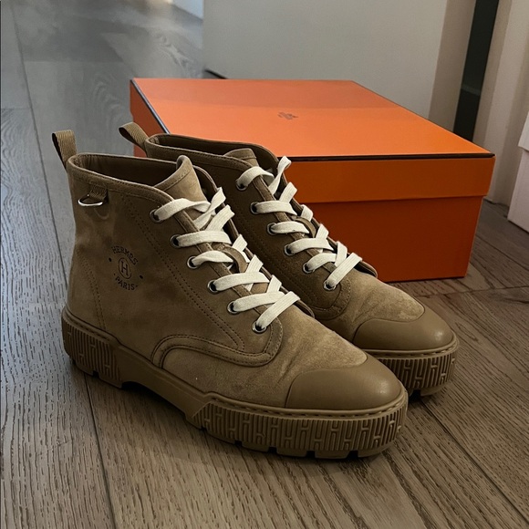 Hermes Boots - Picture 1 of 7